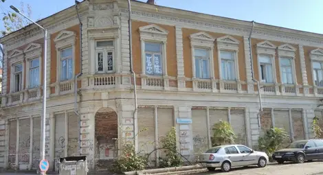 Софийска фирма реконструира паметник  на културата със злокобна слав