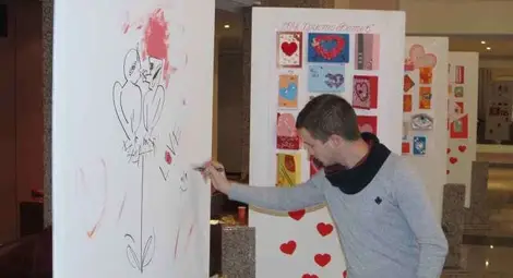 Младежи от Русе рисуваха любовта и писаха послания