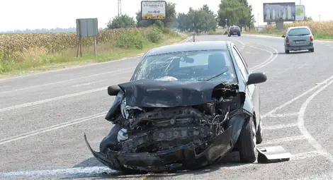 Четири момичета ранени заради отнето предимство