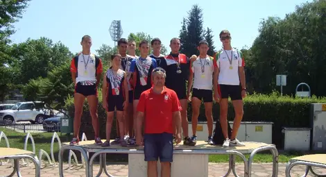 Гребците на &bdquo;Локо&ldquo; с медали и при старшата