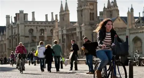 Ромче от Монтана прието в колеж на Кеймбридж Ромче от Монтана прието в колеж на Кеймбридж