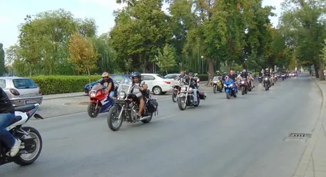 От общо 20 000 километра пътища у нас, едва 24 км са с допълнителна защита за мотористи От общо 20 000 километра пътища у нас, едва 24 км са с допълнителна защита за мотористи