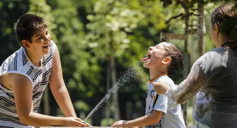 Слънчева и гореща събота, температурите до 34&deg;