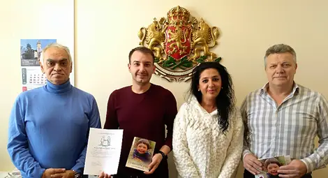 Ценна методическа литература получиха ОЦ „Малвина“ и ЦСОП „Д-р Петър Берон“-Кубрат Ценна методическа литература получиха ОЦ „Малвина“ и ЦСОП „Д-р Петър Берон“-Кубрат