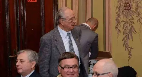 Трима адмирали и дунавски капитани  ветерани събра с книга варненски барба