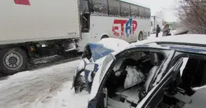 Шестима пострадаха във верижна катастрофа по пътя Русе-Бяла