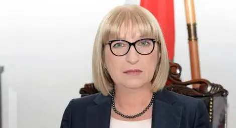 Цецка Цачева: Няма да се въвежда трети пол