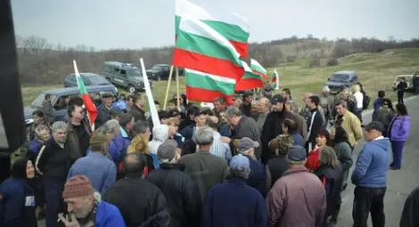 Животновъдите блокират магистрала "Тракия"