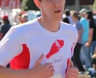 Малкият Форест Гъмп бяга в маратон /галерия/