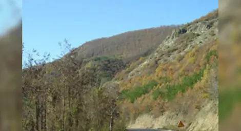 Парадокс: Затварят път, който не е открит