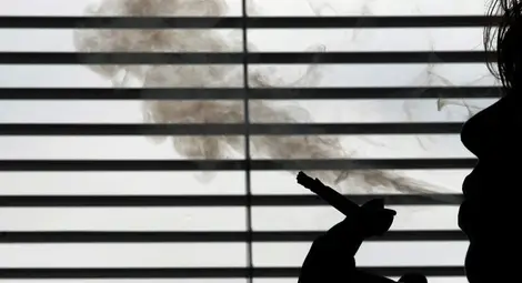 Симеонов връща пушенето в заведенията Симеонов връща пушенето в заведенията