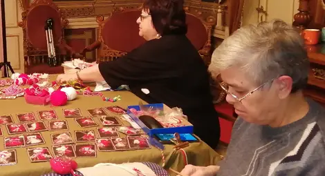 Етнографски филм от русенския музей показва как се правят традиционни мартеници