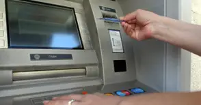 Кандидат-снаха източила над 8000 лева от картата на свекъра