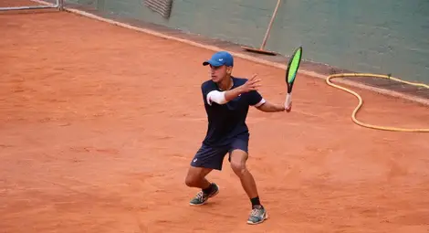 Алекс Митев на полуфинал на кортовете в Гърция Алекс Митев на полуфинал на кортовете в Гърция