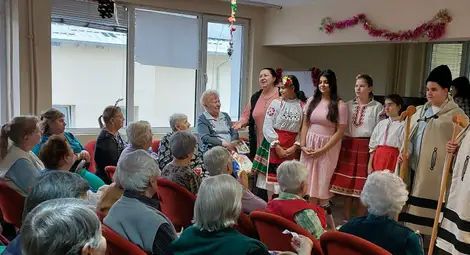 Ученици от русенското училище &bdquo;Йордан Йовков&ldquo; подариха коледна надежда и човечност