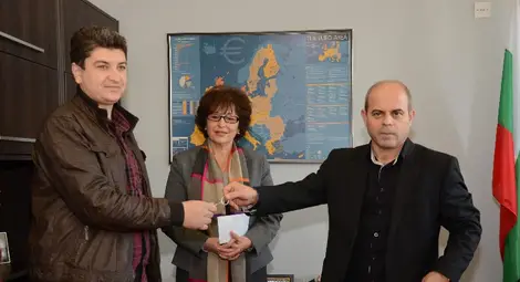 Четиризнаците получиха нов дом и помощ от 1310 лева