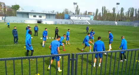 Футболистите на &bdquo;Дунав&ldquo; излязоха за тренировка часове след мача със &bdquo;Септември&ldquo;. Снимка: Георги ХРИСТОВ