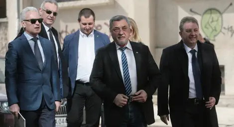 Патриотите били на повикване, хукват веднага, щом ГЕРБ ги извикат