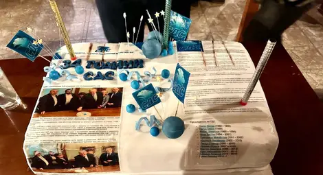 СДС Русе отбеляза 34-ия си рожден ден със специална торта /галерия/ СДС Русе отбеляза 34-ия си рожден ден със специална торта /галерия/