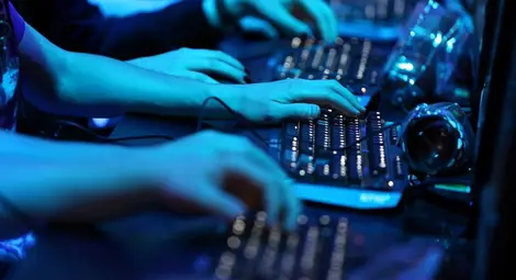 Кибер тормозът и социалните мрежи съсипват подрастващите