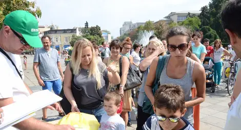 Миналогодишната кампания имаше голям успех в Русе. Снимка: Архив &bdquo;Утро&ldquo;