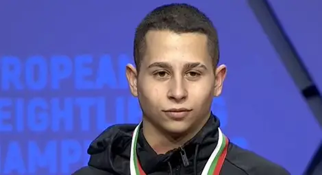 Русенският състезател Джан Зарков с медал от Балканското първенство по вдигане на тежести в Албания