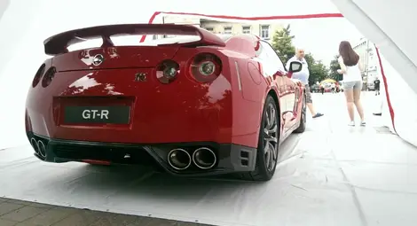 &bdquo;Нисан&ldquo; прави автосалон на открито пред &bdquo;Мол Русе&ldquo;