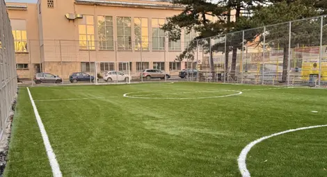 Модернизирано е игрището за минифутбол в комплекс "Ялта" в Русе