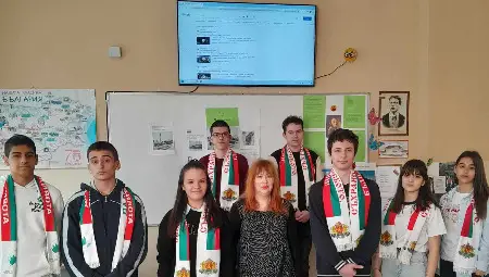 Клуб &ldquo;Съхрани българското&ldquo; в училище "Възраждане" отбеляза 146-ата годишнина от Освобождението на Русе