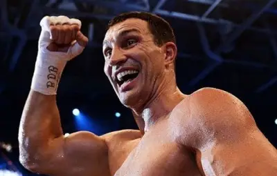 Кличко се бие с Кобрата, после за пояса на брат си