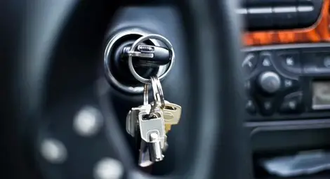 Съден за кражби решил да се повози с кола на пицария