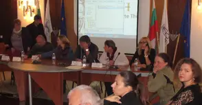 Коне помагат на деца с увреждания в Русе