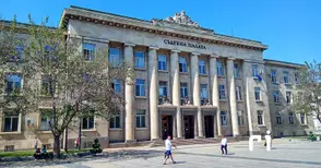 Русенски посредник за регистрация на коли на румънци се прощава с 3.9 милиона