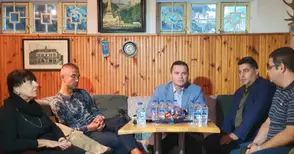 Водещи кандидати за кмет обещават помощ за съхраняване на ФК „Дунав“