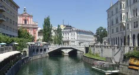 Средната месечна заплата в Словения достигна 1000 евро