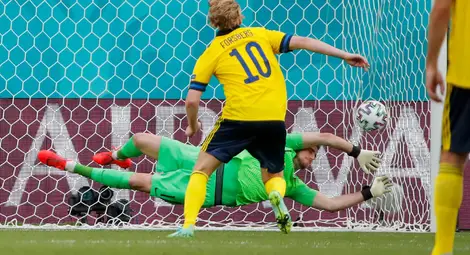 Швеция пречупи Словакия с 1:0