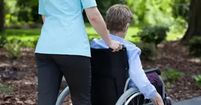 Осигуриха асистенти за още 28 възрастни и 6 деца в нужда