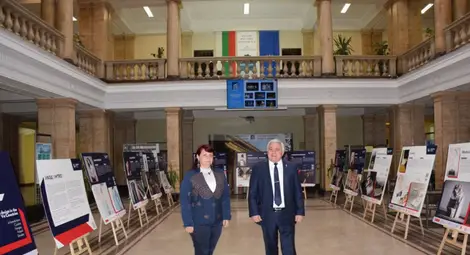 Изложба &bdquo;Устойчива мода и дизайн в страните на Вишеградската четворка в Русенския университет