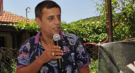 Горя луксозният комплекс на Стойне Манолов