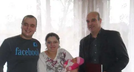 Община Бяла засипа с подаръци бебето на 2013-та Михаела