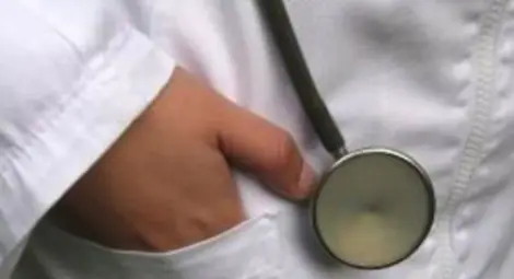 Ветеринари лекуват баби по селата - няма алтернатива