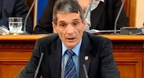 Забъркаха и Стоичков в караницата за авиотряда