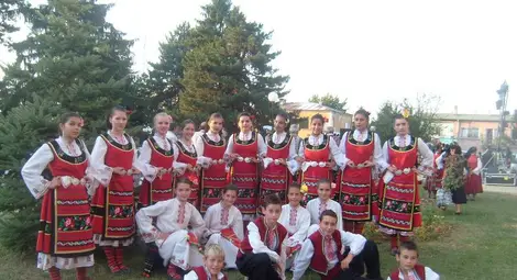 Читалище &bdquo;Искра&ldquo; в Борово празнува 120 години богата с родолюбие и изкуство история