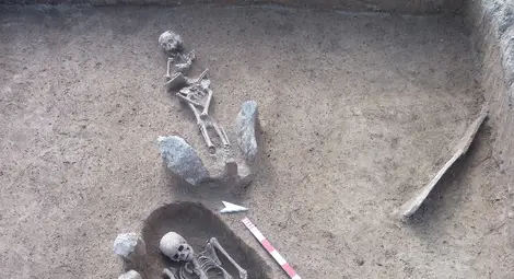 Разкопките край Мартен извадиха 376 погребения на траки, римляни и прабългари Разкопките край Мартен извадиха 376 погребения на траки, римляни и прабългари