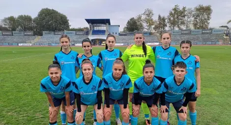 Женският тим на &bdquo;драконите&ldquo; с нулево реми срещу &bdquo;Етър&ldquo;