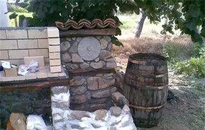 Как се прави здраво огнище за ракиения казан Как се прави здраво огнище за ракиения казан