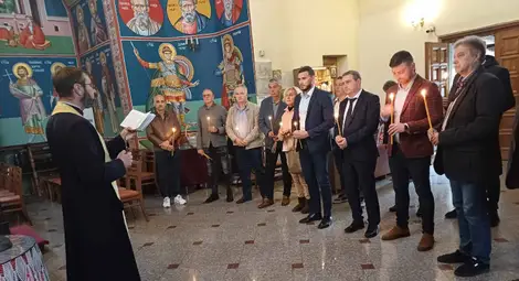 Коалиция ГЕРБ-СДС в Русе откри кампанията си с водосвет на празника Покров Богородичен