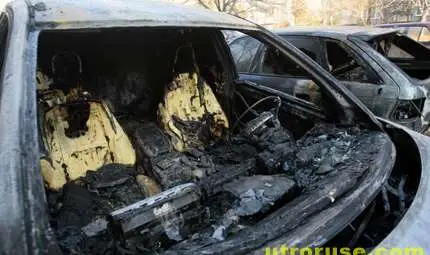 Имотната мафия запали 2 коли на активисти от Сдружение "За Бояна" 