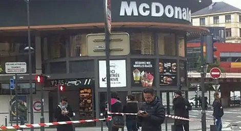 Извънредно от Гренобъл! Взрив избухна в заведение на McDonald's, евакуират всички хора (ВИДЕО) Извънредно от Гренобъл! Взрив избухна в заведение на McDonald's, евакуират всички хора (ВИДЕО)
