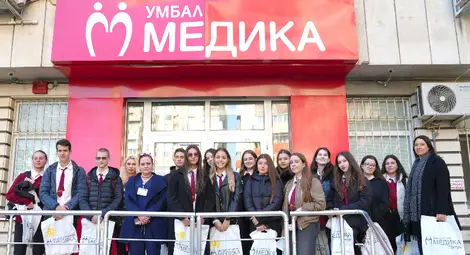 В Световния ден за борбата с инсулта МЕДИКА отвори врати за ученици от Английската гимназия